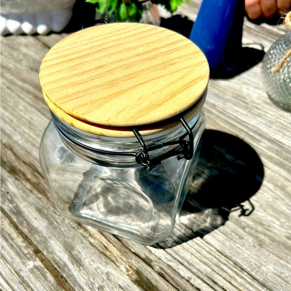 Home Essentials Airtight Container - Picture 2 of 2